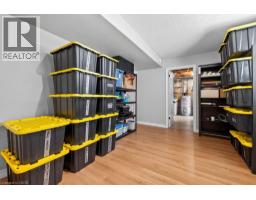 19 BREWSTER Way - 43