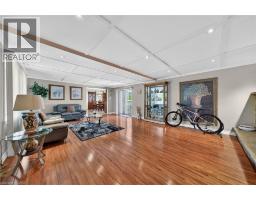 10 SKYE Court - 18