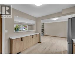 626 IROQUOIS Avenue - 12