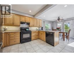 15 ZINKANN Crescent - 11