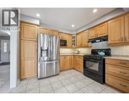 15 ZINKANN Crescent - 12