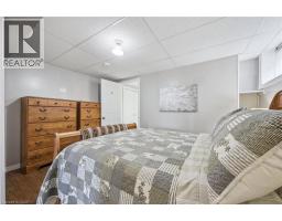 15 ZINKANN Crescent - 39