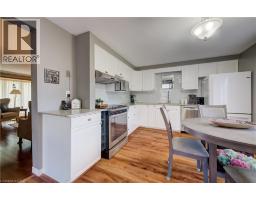 10 MEADOW WOODS Crescent - 10