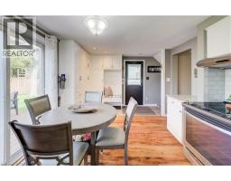 10 MEADOW WOODS Crescent - 13