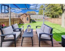 10 MEADOW WOODS Crescent - 33
