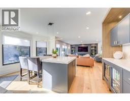 54 DEERVIEW Avenue - 20
