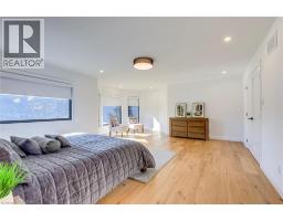 54 DEERVIEW Avenue - 34