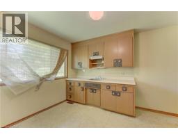 162 WARREN Road - 6