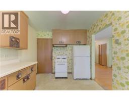 162 WARREN Road - 9