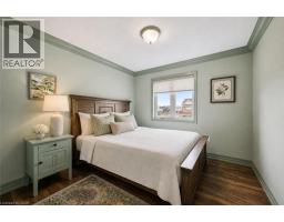 16 ROBBINS Ridge - 25