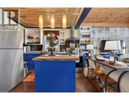 911 LAKESHORE Road - 12