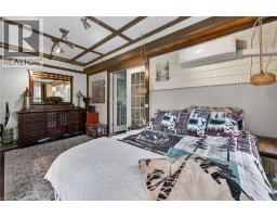 911 LAKESHORE Road - 21