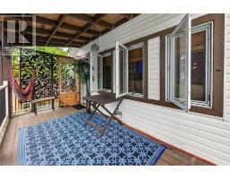 911 LAKESHORE Road - 24