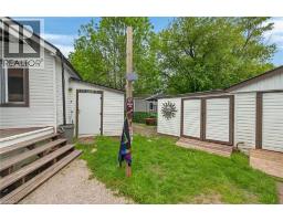911 LAKESHORE Road - 38