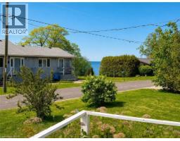 18 KENNETH Avenue - 2