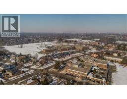 1294 NAPIER Crescent - 50