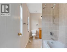 92 BAGGS Crescent - 18