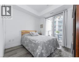 15 WELLINGTON Street UnitNo. 1702 - 18