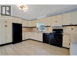 120 MAPLE Crescent - 16