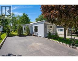 120 MAPLE Crescent - 35