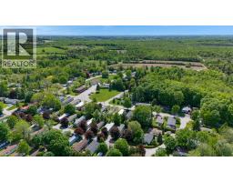 120 MAPLE Crescent - 37