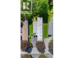 120 MAPLE Crescent - 5