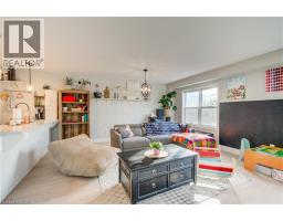 195 CHARLES Street E - 10