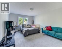 195 CHARLES Street E - 20