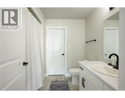 195 CHARLES Street E - 24