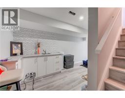 195 CHARLES Street E - 30