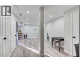 195 CHARLES Street E - 31