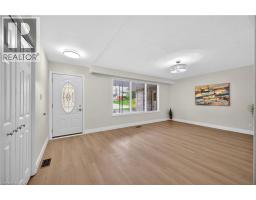 217 PINEGROVE Crescent - 10
