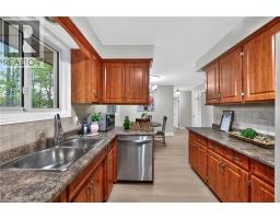 217 PINEGROVE Crescent - 13