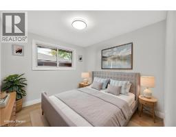 217 PINEGROVE Crescent - 19