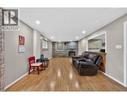 217 PINEGROVE Crescent - 26