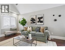 32 ALLAN Avenue - 5