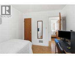 4 DUNCOMBE Drive - 19