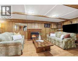4 DUNCOMBE Drive - 24
