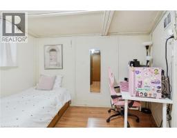 4 DUNCOMBE Drive - 28