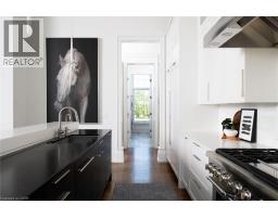 15 LAMBETH Lane - 11