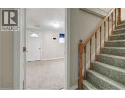 147 MOFFAT Drive - 23