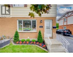 147 MOFFAT Drive - 3