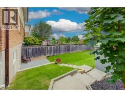 147 MOFFAT Drive - 31