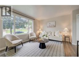 147 MOFFAT Drive - 6