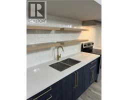 6 BARDADYN Court - 23