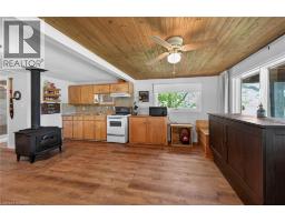 2 TOWNLINE Road E - 10
