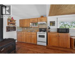 2 TOWNLINE Road E - 11