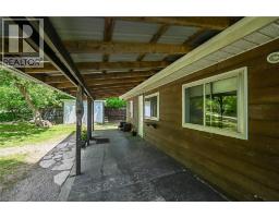 2 TOWNLINE Road E - 21