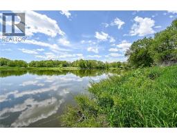 2 TOWNLINE Road E - 31
