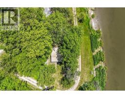 2 TOWNLINE Road E - 42